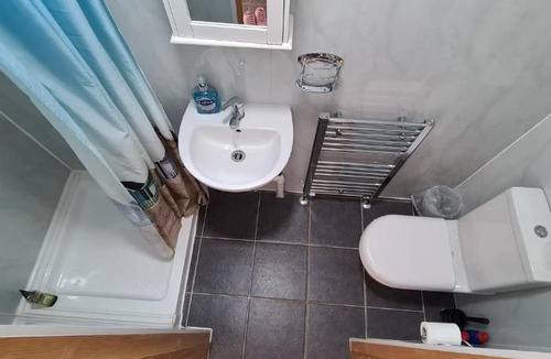 Barrow-on-Trent Apartment | Sheridan House - Self contain flats Long or Short Stay Special Rate Available