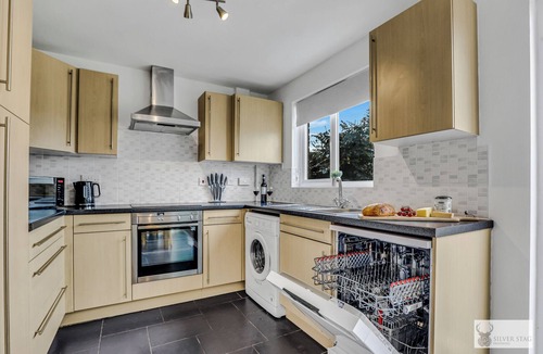Whitwick House | Silver Stag Properties, Spacious 3 Story House