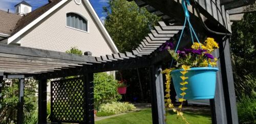 Silver Star Mountain Bed & Breakfast | Silver Star Bed and Breakfast