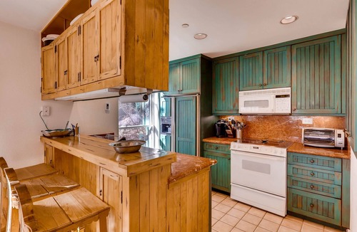 Vail Condo | Ski-In, Amazing View, Walk to Village, NWJ205