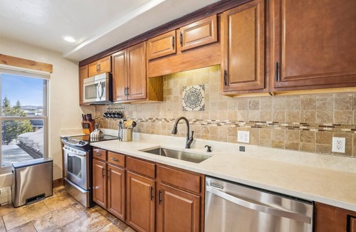 Peak 8 Condo | Ski Watch 329 :Onsite Hot Tubs - Peak 8 Breckenridge!