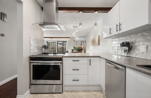 Montgomery House | Skip to the Mountains, Walk Along/Float the Bow River or Dine in Montgomery.