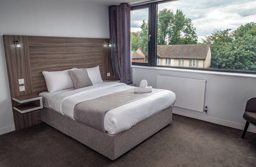 Hillingdon Hotel | Sky Nights Hotel London Heathrow