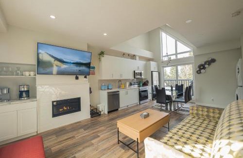 Canmore Apartment | Skyline Peaks- 2 Townhouse Combo - Mountain View AC-Pool-Hot Tub