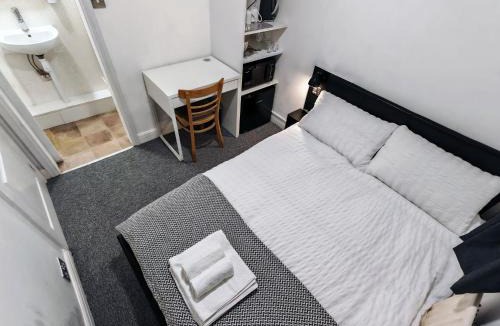 Oxford Apartment | Small Compact Self Contained Studio Flat