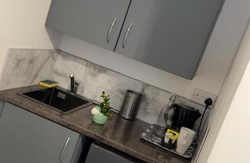 Newbury Park Apartment | Smart Stay