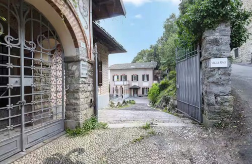 Albavilla Apartment | Sole Apartment - Historic Villa, Lake Como