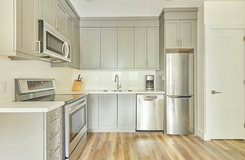 Grange Park Apartment | Sonder The Elm | Superior One-Bedroom Apartment