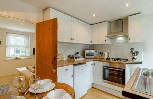 Meads Cottage | South Downs - Seaside Cottage with DBL + Sofa Bed