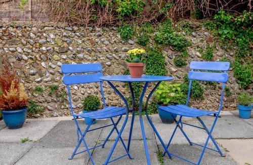 Meads Cottage | South Downs - Seaside Cottage with DBL + Sofa Bed