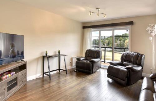 Brebeuf Ski Chalet | Spa River & Total Relaxation - River n Beach