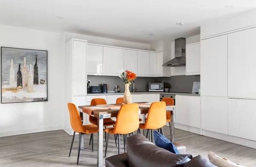 Canning Town South House | Spacious 3-Bed Home Near ExCeL London