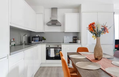 Canning Town South House | Spacious 3-Bed Home Near ExCeL London