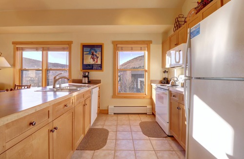 East Village at Copper Condo | Spacious 3-Bedroom Condo with Hot Tub, Surrounded by Beautiful Views - CS431