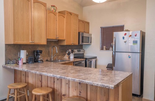 Winter Park Condo | Spacious 3Bed condo 5 min from Winter Park, walk 2 Town & steps from bus stop!