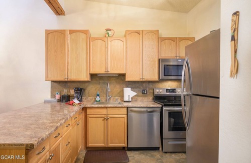Winter Park Condo | Spacious 3Bed condo 5 min from Winter Park, walk 2 Town & steps from bus stop!
