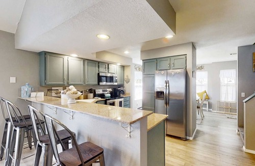Table Rock Condo | Spacious 3BR Condo - JACUZZI TUB - Golf & Pools