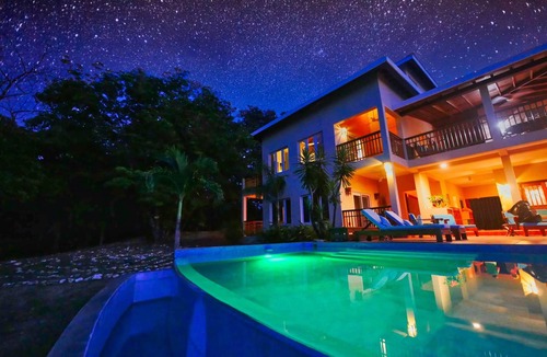 Politilly Bight Villa | Spacious Beachside Villa on 4 Private Acres
