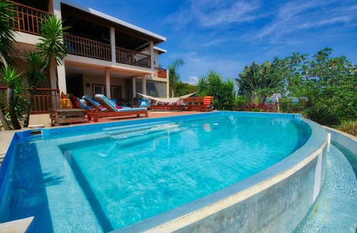 Politilly Bight Villa | Spacious Beachside Villa on 4 Private Acres