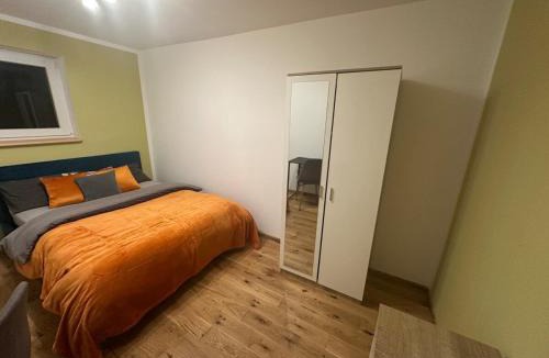 Peterborough Apartment | Spacious En-Suite Rooms & Off-Suite Rooms Near Hospital and Shops