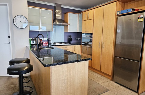 Wellington Apartment | Spacious Executive Modern Home, City Fringe!