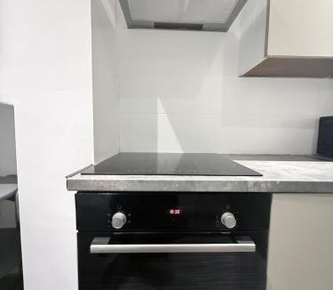 Oadby Apartment | Spacious Flat Central & Cozy