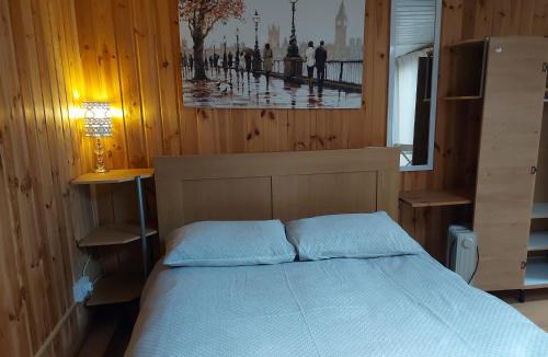Fryent House | Spacious Garden Guest Suite with private in-suite