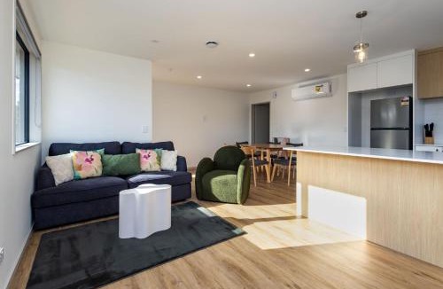 Hornby Apartment | Spacious Hornby Home Sleeps 8 Garage & Yard