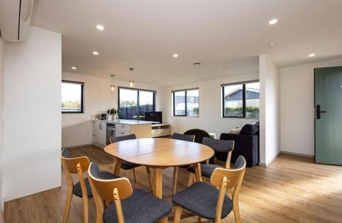 Hornby Apartment | Spacious Hornby Home Sleeps 8 Garage & Yard