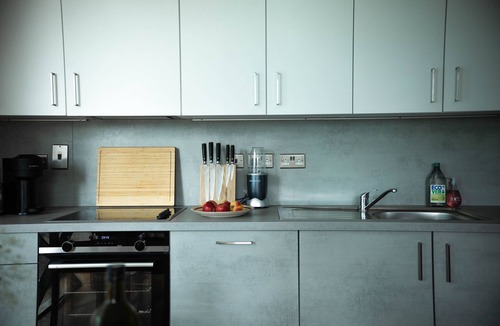 Stratford Apartment | Spacious & light two bedroom apartment hackney wick/stratford