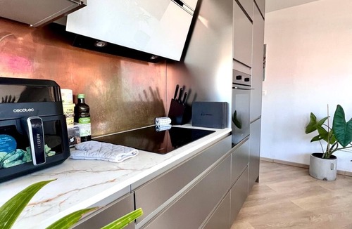 Jacht Apartment | Spacious Loft - View over the roofs of Brussels