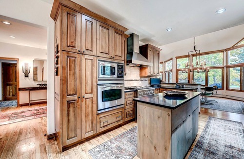 Edwards House | Spacious, Luxury Arrowhead Home with Spacious Deck and Winter Shuttle Service