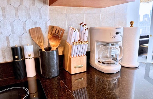 Waikiki Condo | Spacious Luxury Suite w/Mountain, Ocean, & City view at Royal Garden Waikiki