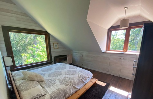 Salt Spring Island Other | Spacious Modern-Rustic Farmhouse