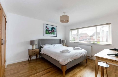 Cherry Hinton House | Spacious Modern Garden Family Home