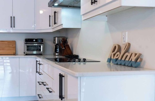 Severn House | Spacious Modern Orillia Family Retreat