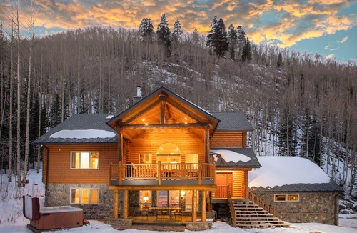 Blue River House | Spacious mountain home with pool table, private hot tub, and wifi