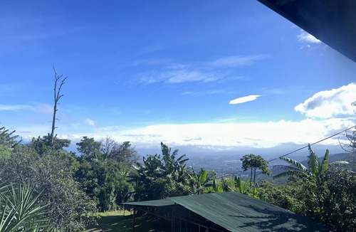 Aserri House | Spacious Private Home with Panoramic Views of San José & Central Valley - Aserrí