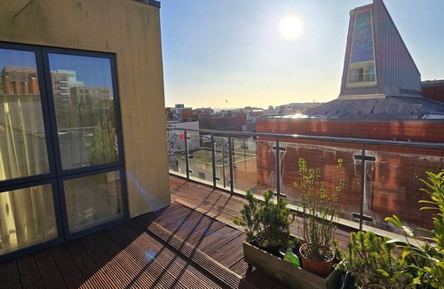 Kemptown Apartment | Spacious seaside apartment with terrace, Kemptown