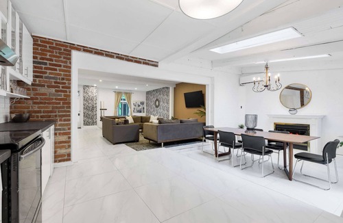 Gay Village Apartment | Spacious & Stylish Downtown Retreat |Hot Tub