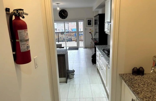 Bowmanville House | Spacious, Stylish & Tranquil Gem near Town Center!