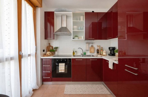 Precotto Apartment | Spazio Breda - Free Garage, M1 metro, balcony