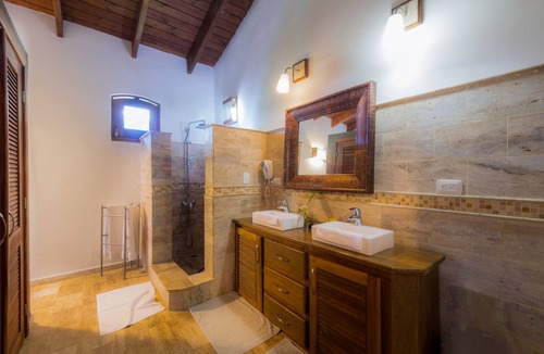 Las Terrenas Apartment | SPECTACULAR BEACHFRONT ROOFTOP PENTHOUSE IN LAS TERRENAS: A CARRIBEAN DREAM