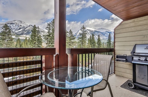 Canmore Condo | Spectacular Mountain views in Rundle Cliffs Lodge