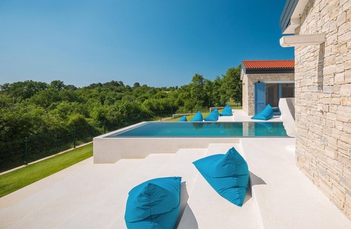 Tar-Vabriga House | Spend an unforgettable vacation in this extremely comfortable vacation home with pool and wellness.