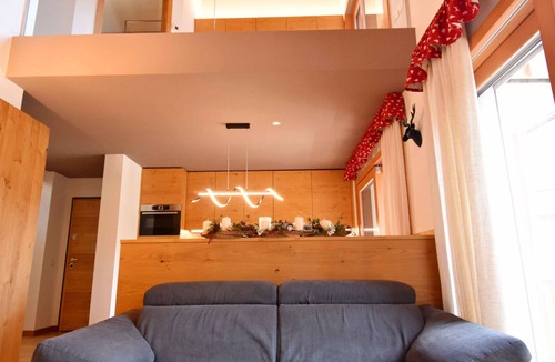 Palu Apartment | Spinale Duplex Apartment MhD