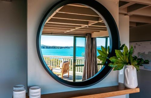 Surfdale House | Spinnaker Watch - Ocean Views on Waiheke Island