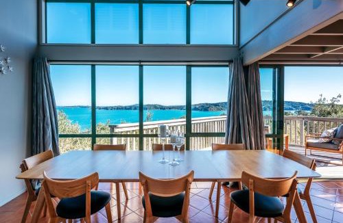 Surfdale House | Spinnaker Watch - Ocean Views on Waiheke Island
