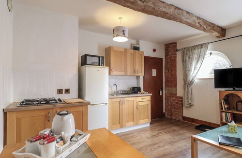 Castle Donington Cottage | Stables