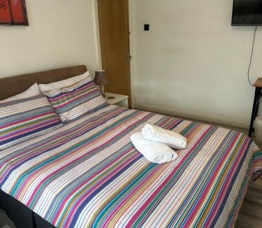 Brent House | Standard Double Room near OVO Wembley Stadium